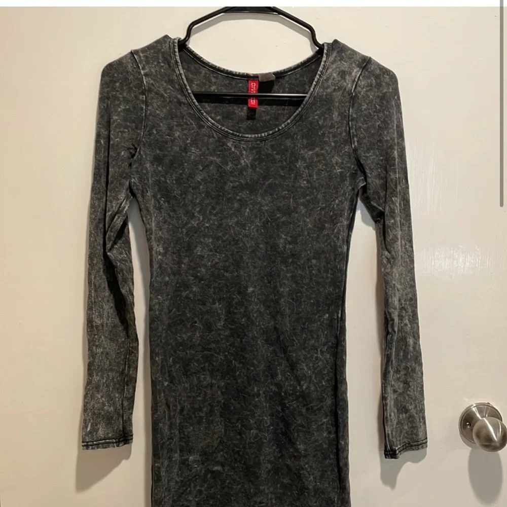 Distressed Gray Bidycon Longsleeve Dress - Picture 2 of 4
